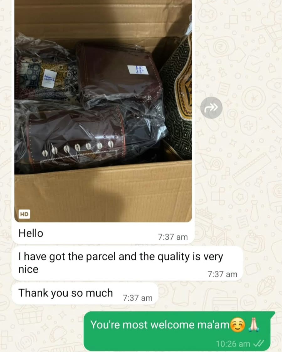 Customer review 4 of 5, shared on WhatsApp